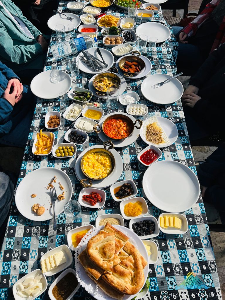 ak-rlar-breakfast-village-this-is-antalya-turkish-breakfast-village